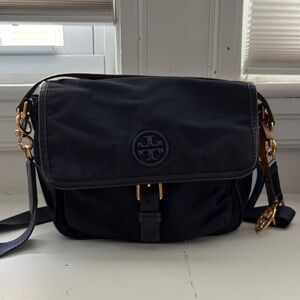 Tory Burch Navy Blue Crossbody Bag Purse Gold w leather handle TB hang tag